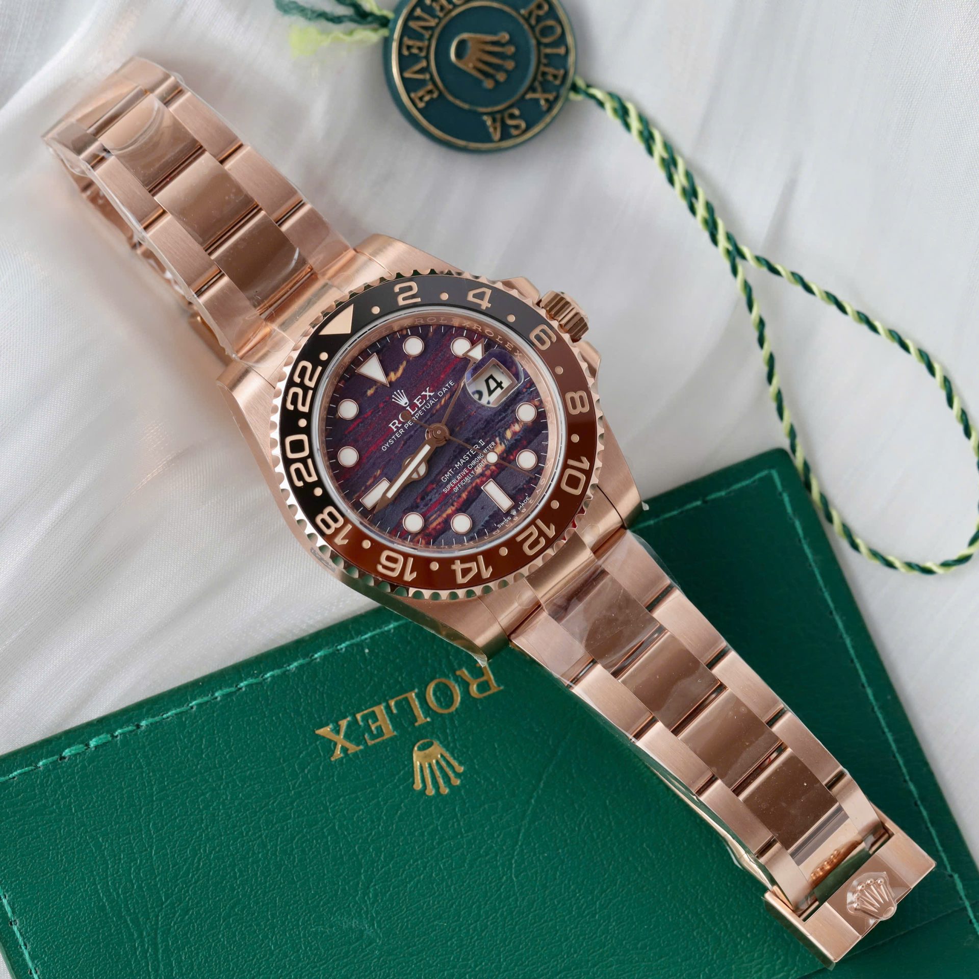 Rolex GMT-Master II 126715CHNR Replica Watch Rose Gold Tiger Eye Stone Dial 40mm - Elite Watch Atelier
