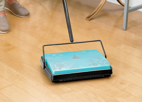 REFRESH™ Carpet & Floor Manual Sweeper