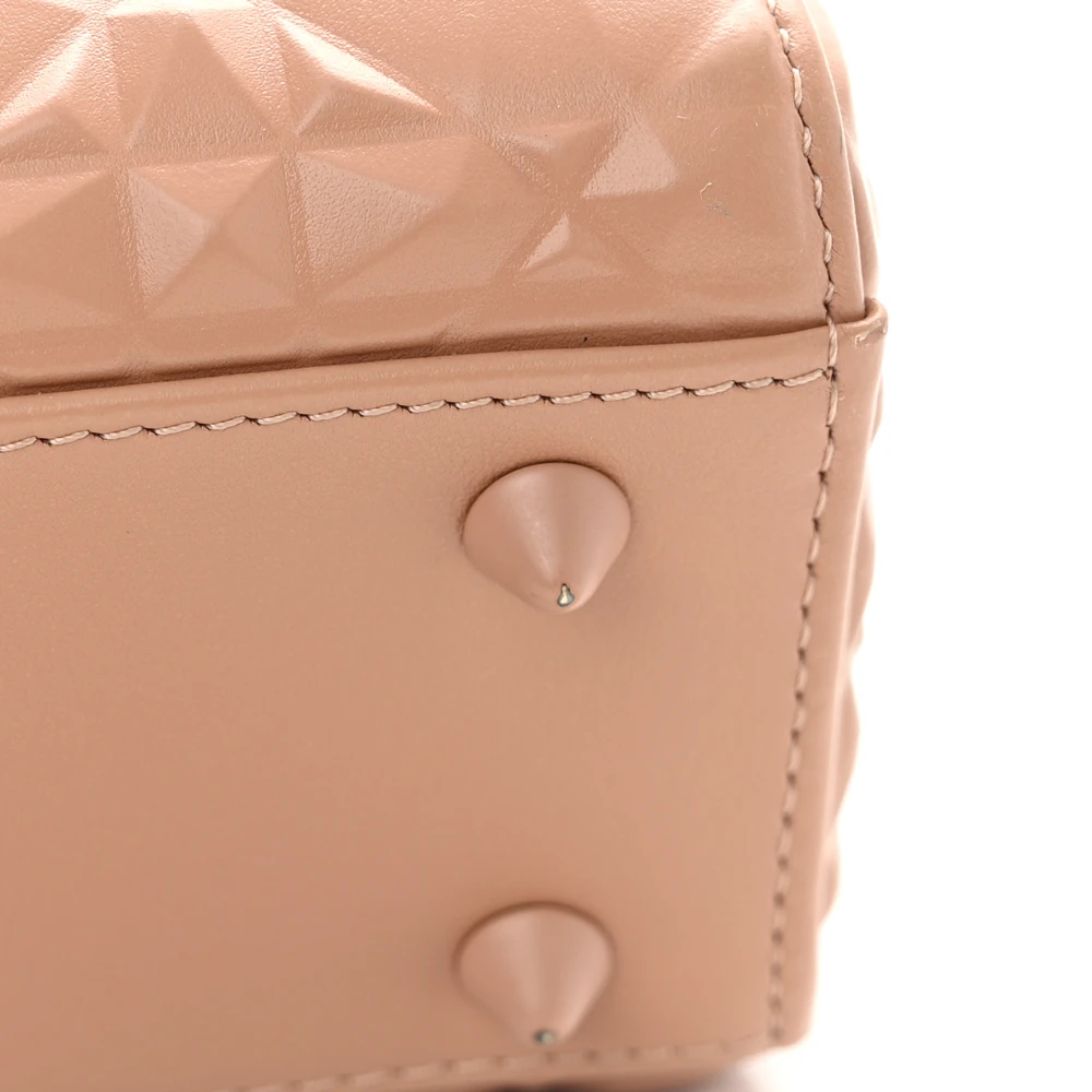 Where to Buy Superfake Handbags You’ll Love1:1High-quality replica