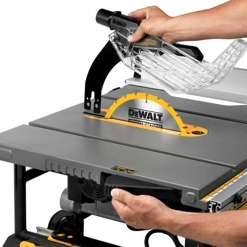 DEWALT 10 Inch Table Saw, 32-1/2 Inch Rip Capacity, 15 Amp Motor, With Rolling - Image 4