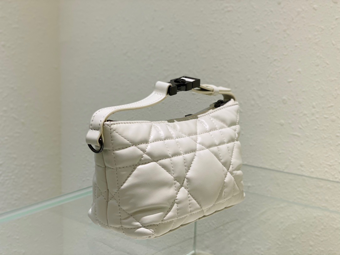 Christian Dior Small DiorTravel Nomad Pouch White, For Women, Women’s Handbags 6in/15cm CD S5553BMIG_M0301:1High-quality replica