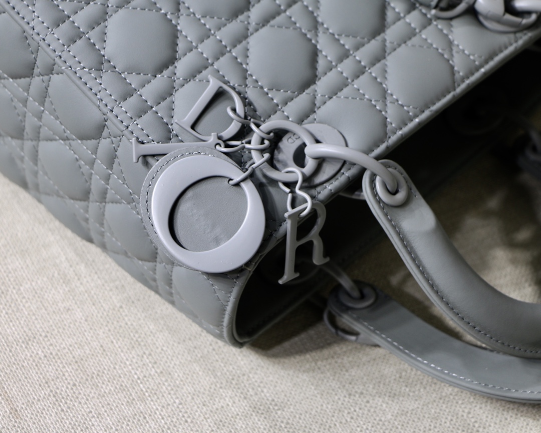 Medium Lady Bag  Black/White/Beige/Grey For Women 9.5in/24cm M0565ONGE_M9001:1High-quality replica