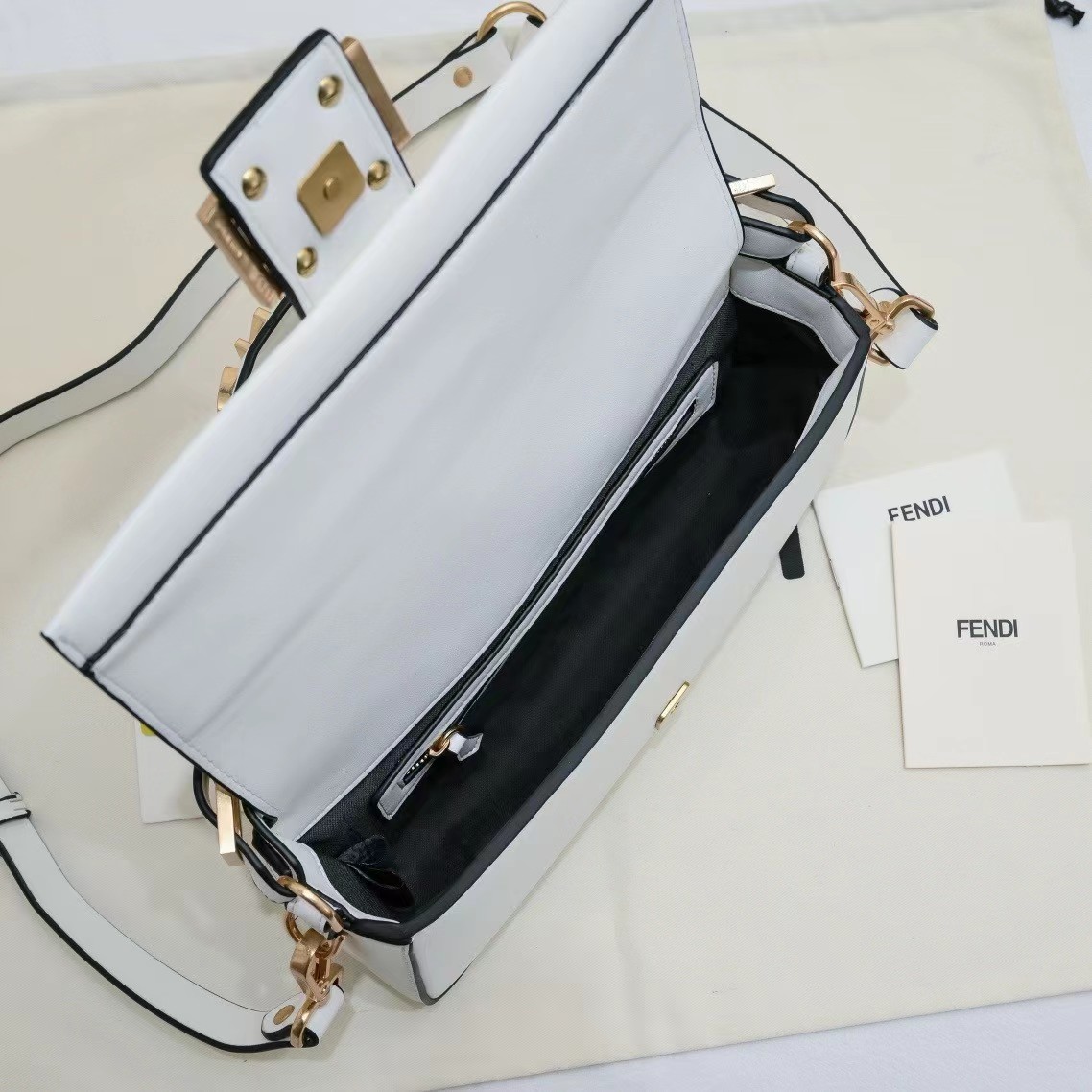 Fendi Ice white Selleria bag  Baguette - Replicaclubs