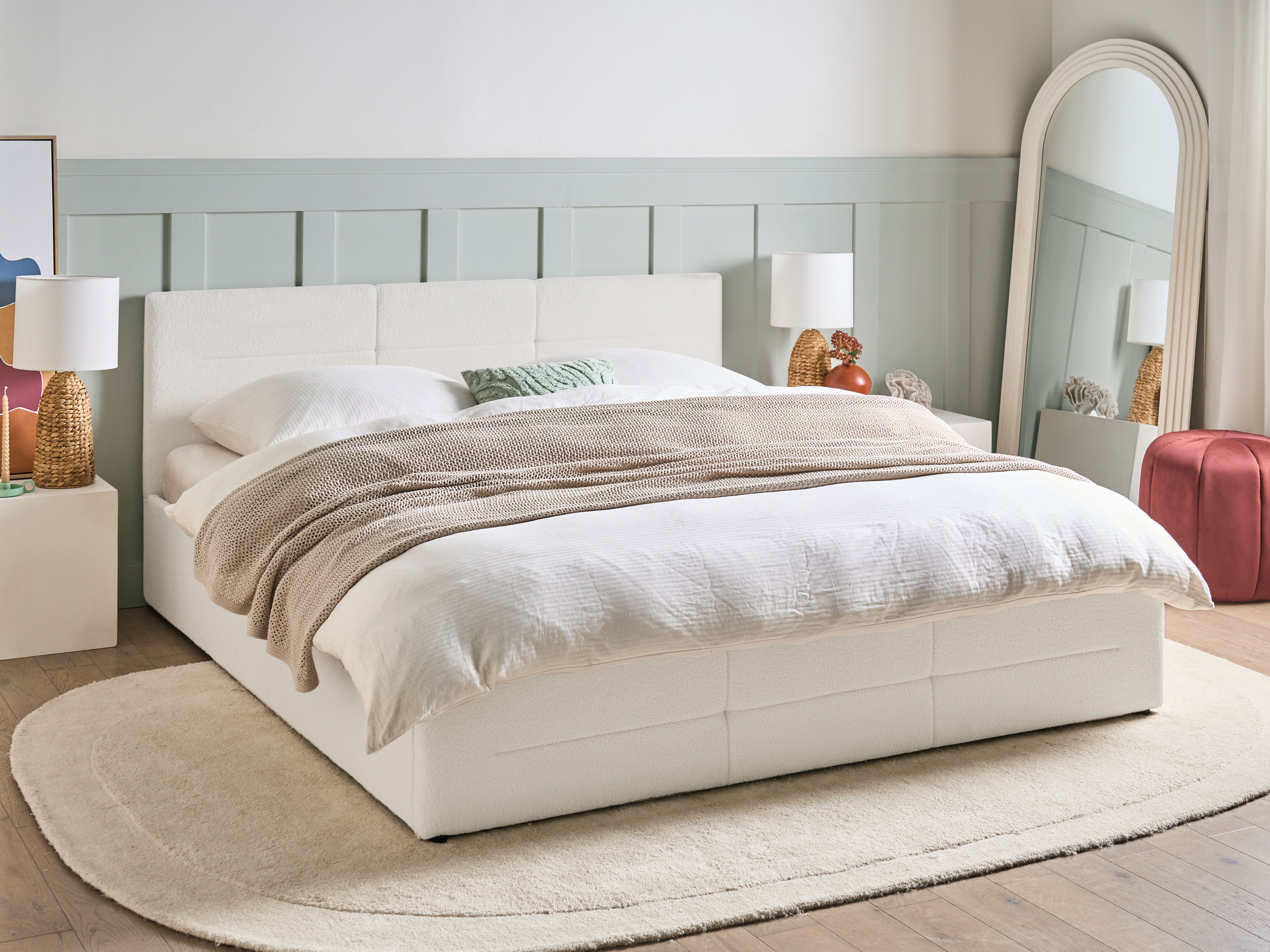Ottoman Bed Boucle MASSOGNES 180 x 200 cm Off-White