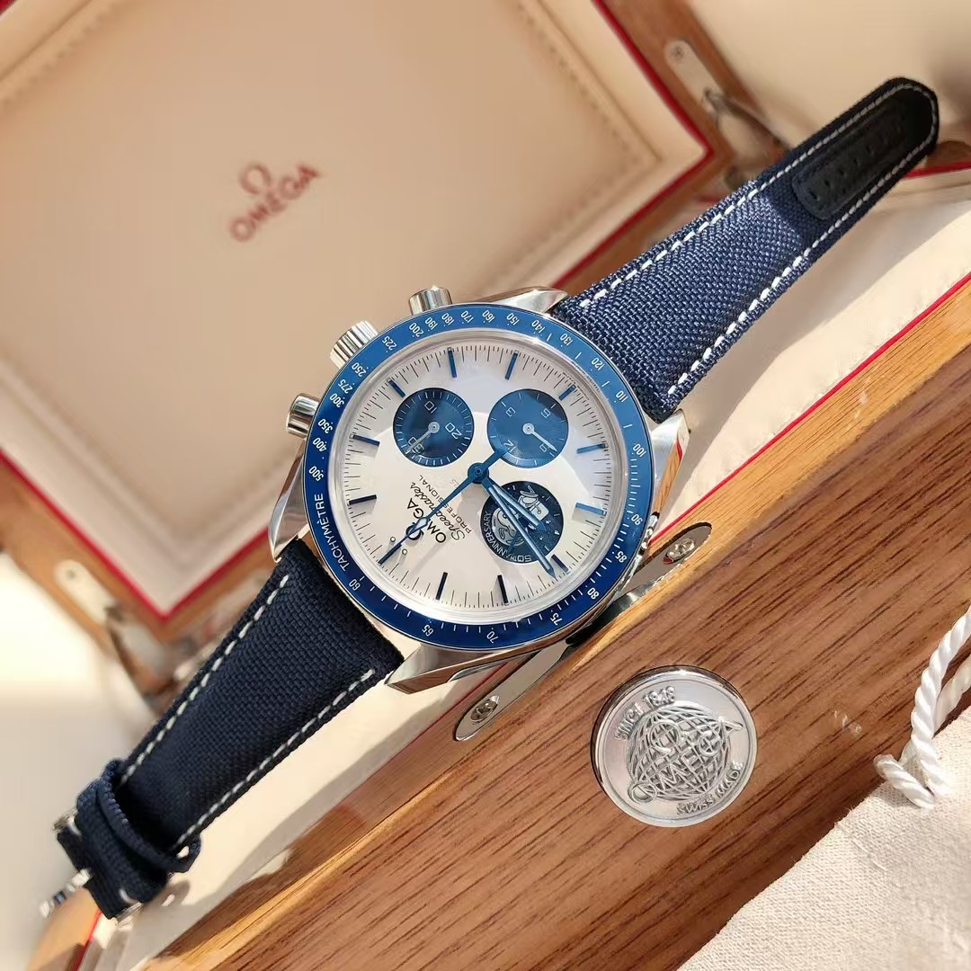 Omega Speedmaster Snoopy Replica - House of Replica