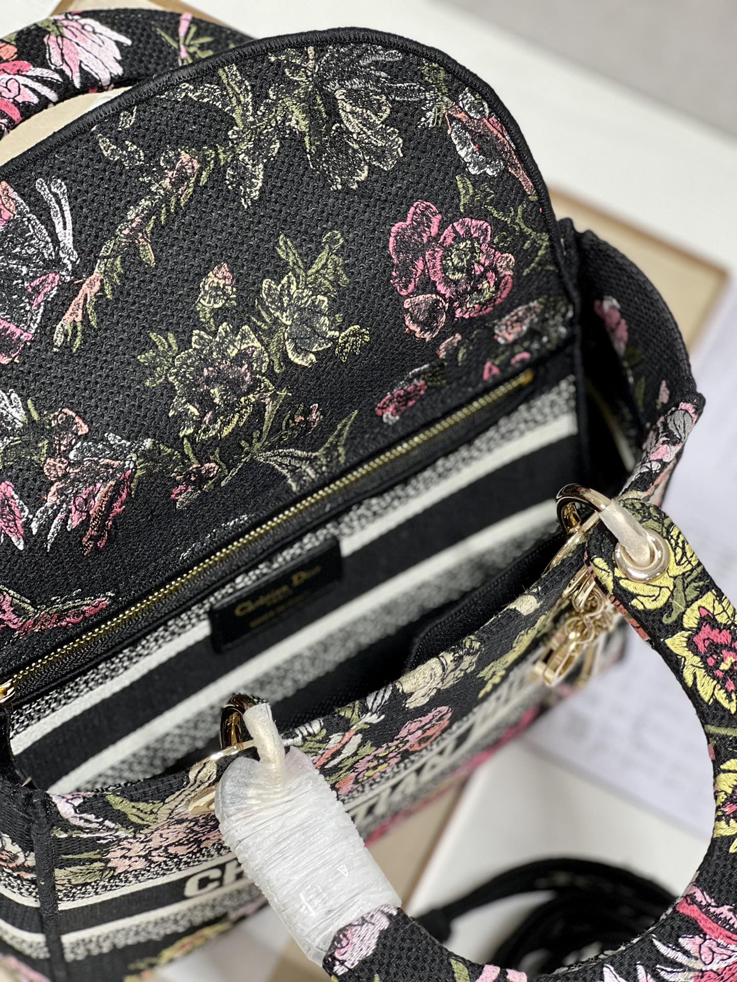 Medium Lady D-Lite Bag Black For Women 9.5in/24cm M0565ORZB_M9111:1High-quality replica