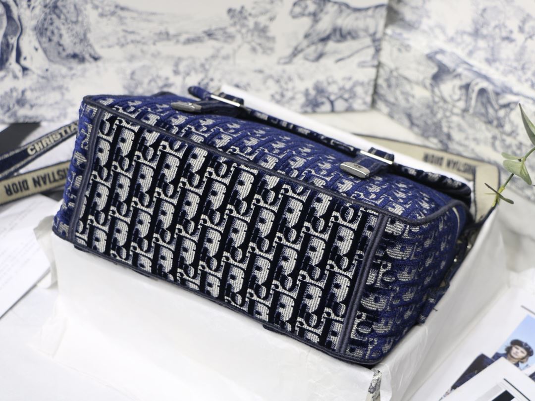 Camp Bag Oblique Embroidery Blue/Grey For Women‎ 11in/ 28cm CD1:1High-quality replica