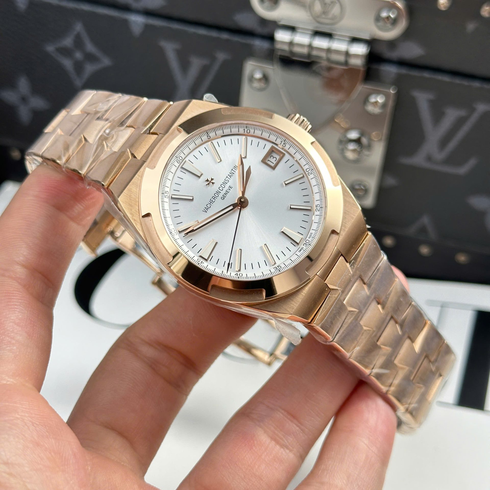 Vacheron Constantin Overseas 4500V Rose Gold Copies Watch White Dial 41mm - Top club