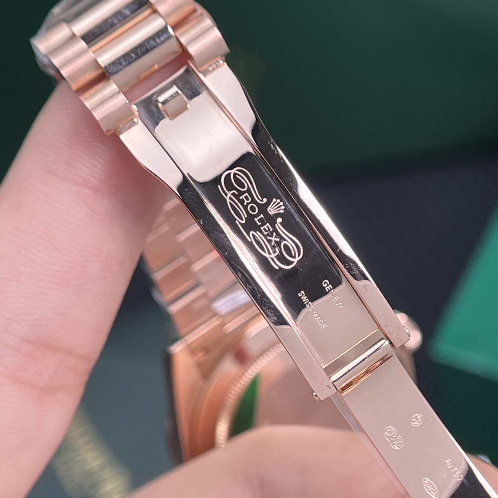 Rolex Replica Watch Day-Date Gold Wrapped Weight 175gram GM Factory 40mm - Elite Watch Atelier