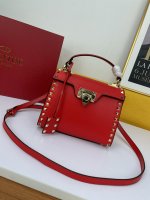 Valentino1:1High-quality replica