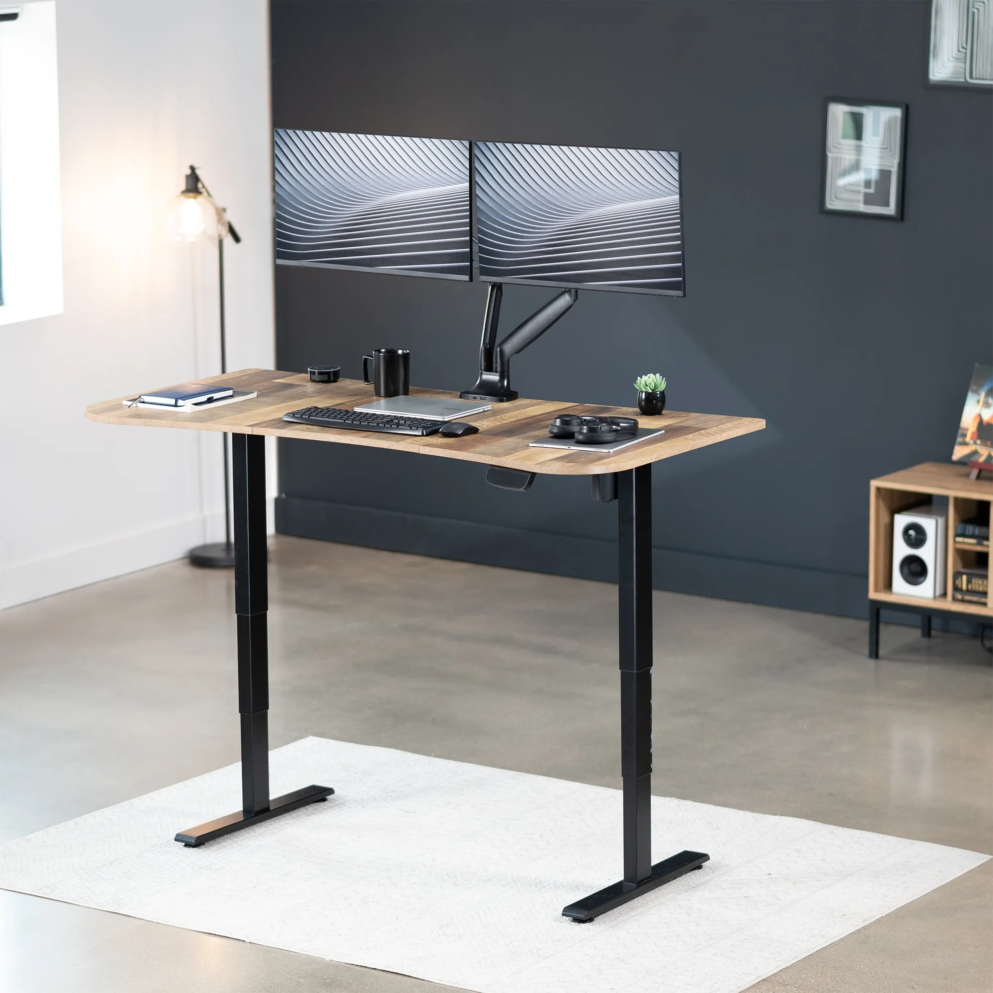 VIVO Reclaimed Wood / Black 63�?x 32�?Electric Height Adjustable Stand Up Desk