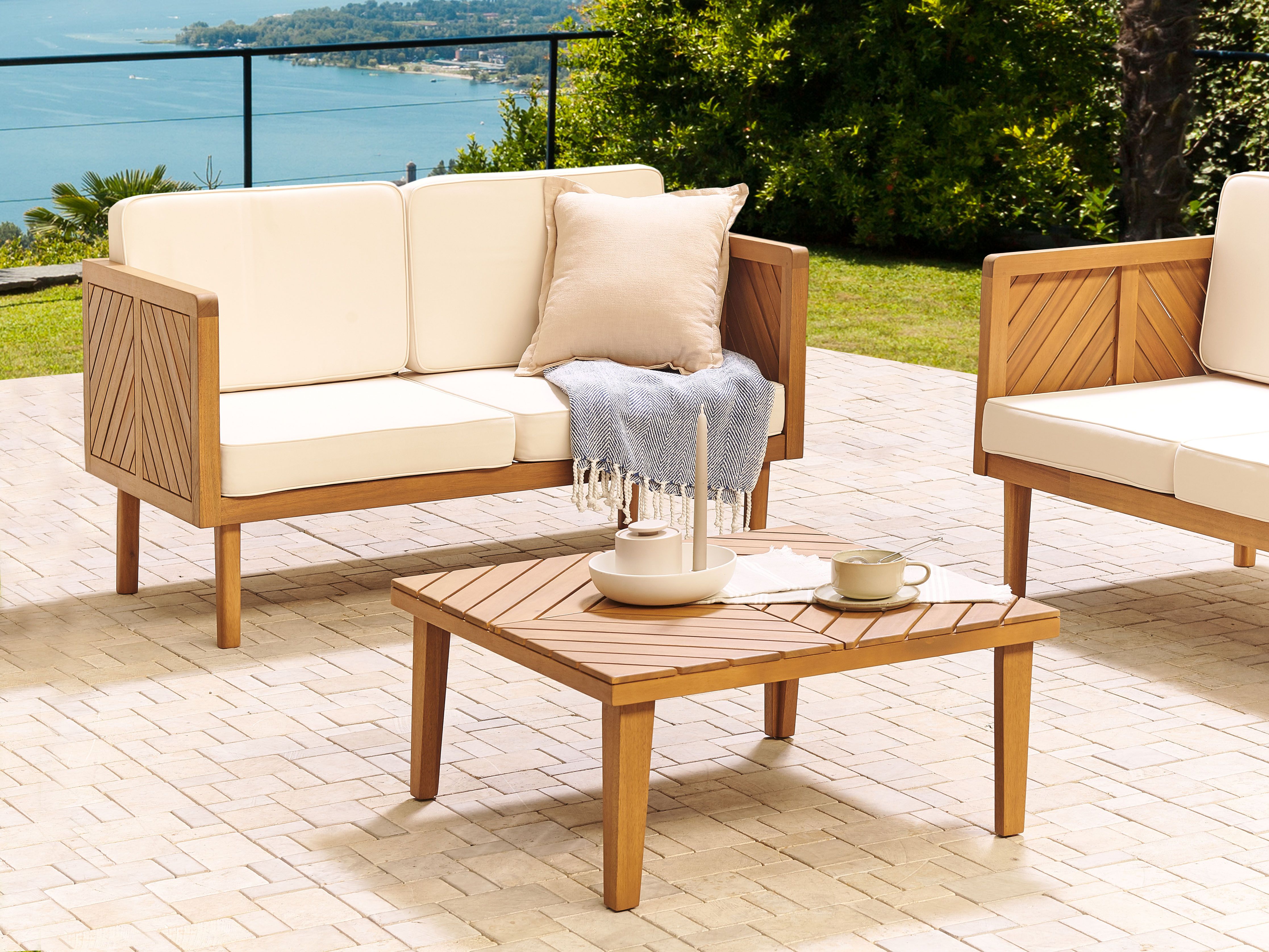 Garden Coffee Table BARATTI 70 cm 70 cm Acacia Wood Brown