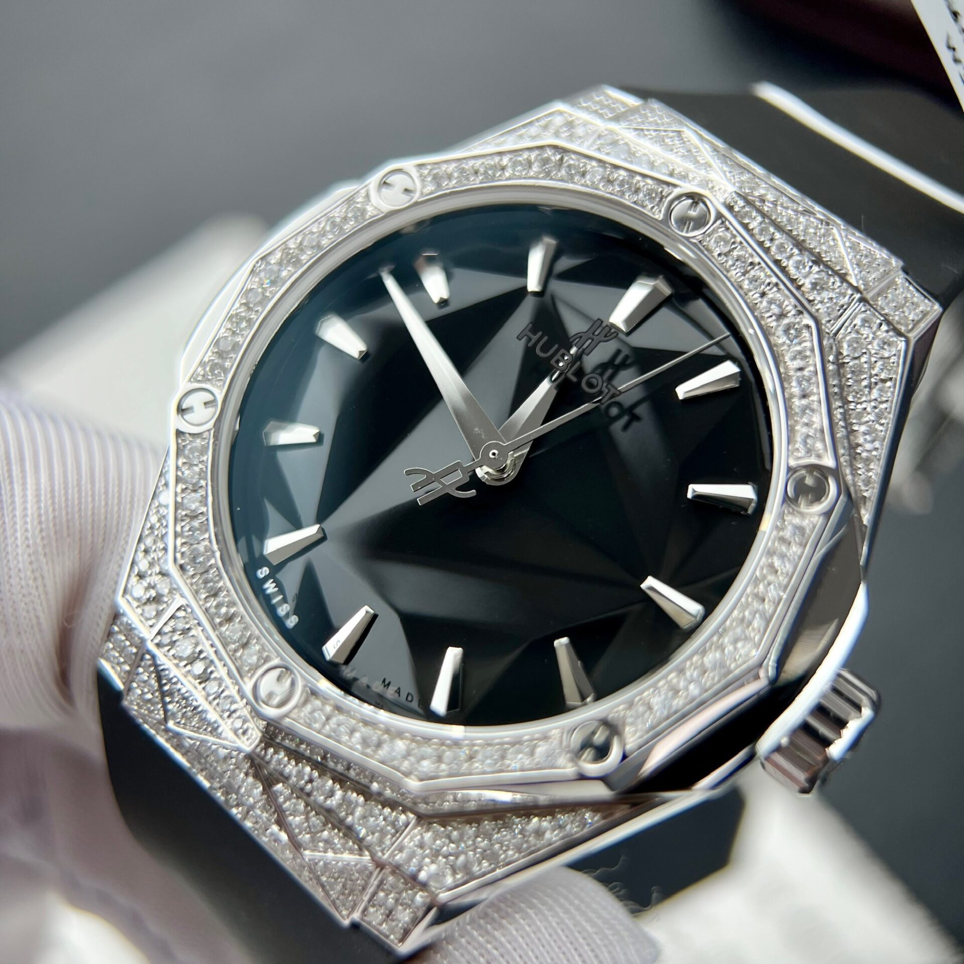 Hublot Orlinski Replica Watch With Full Natural Diamonds Hong Kong 40mm - Top club