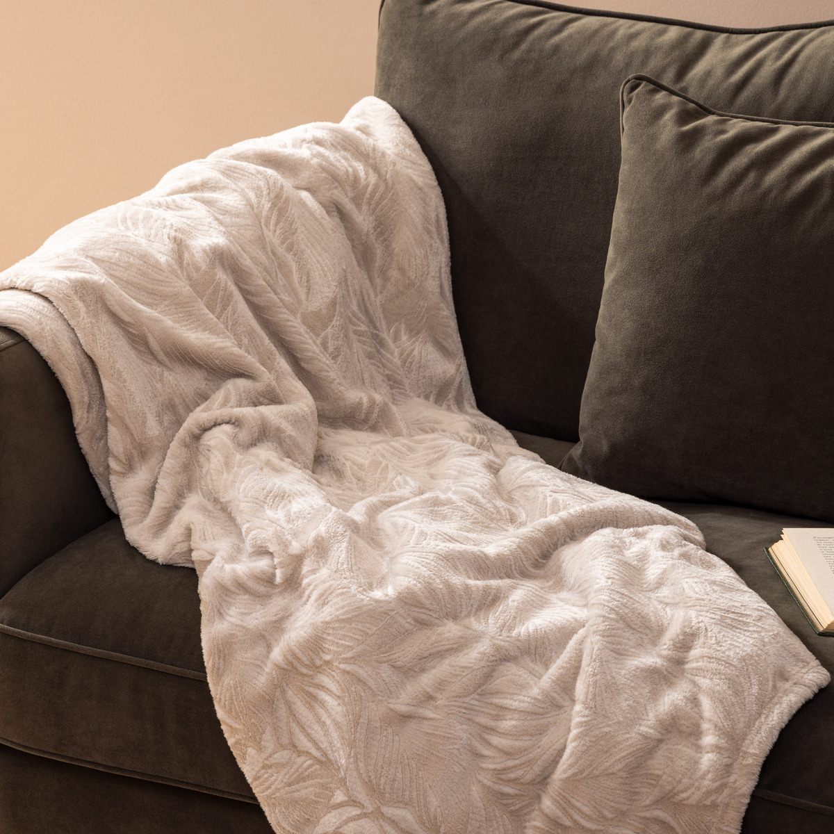 Flannel throw "Roy" Beige, 125x150 cm