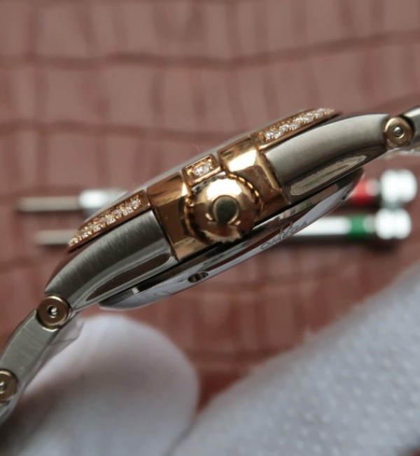 Replica Omega V6 Constellation 35mm SS White Dial Diamonds   Bezel Markers RG Bezel A2500 - Top club