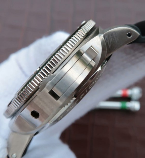 Replica Panerai XF PAM305 Titanium Black Rubber Strap P9000 - Top club