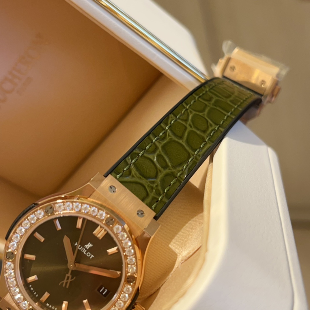Hublot Classic 33mm High-End Women's Watch(1:1 replica) - Top club