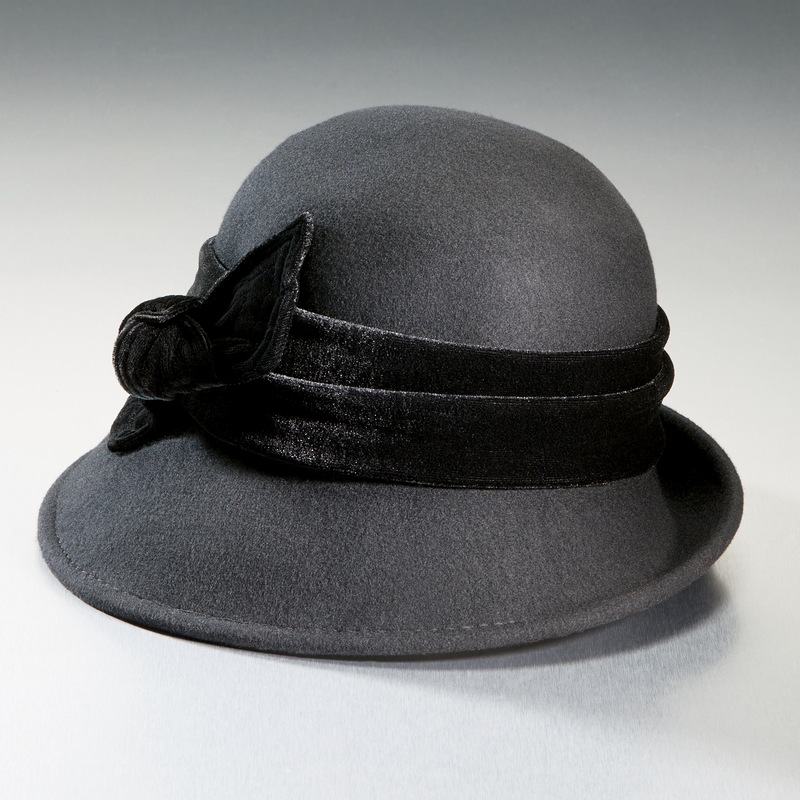 Madeline Hat - MIDNIGHT VELVET CATALOG