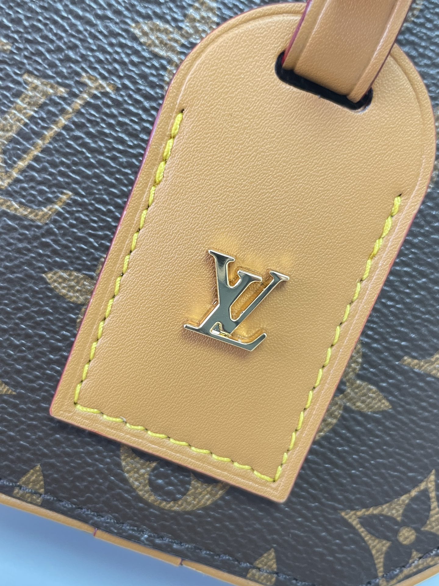Louis Vuitton Boite Chapeau M446991:1High-quality replica