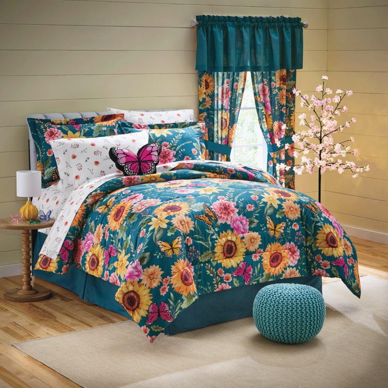 Briar Complete Bed Set and Accent Pillow - MIDNIGHT VELVET CATALOG