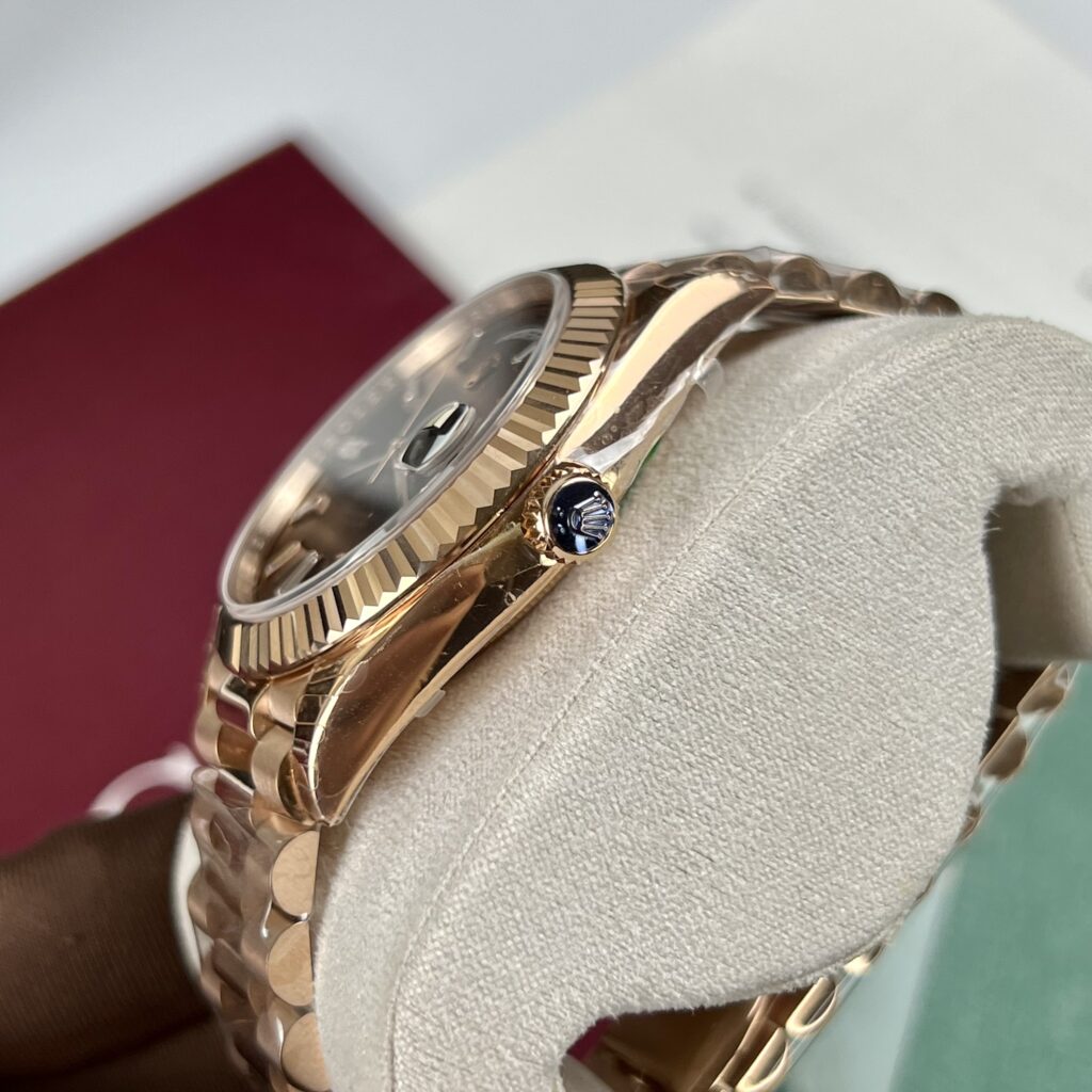 Rolex Replica 11 Watch Day-Date Chocolate Dial Diamond Numbers EW 40mm - Top club