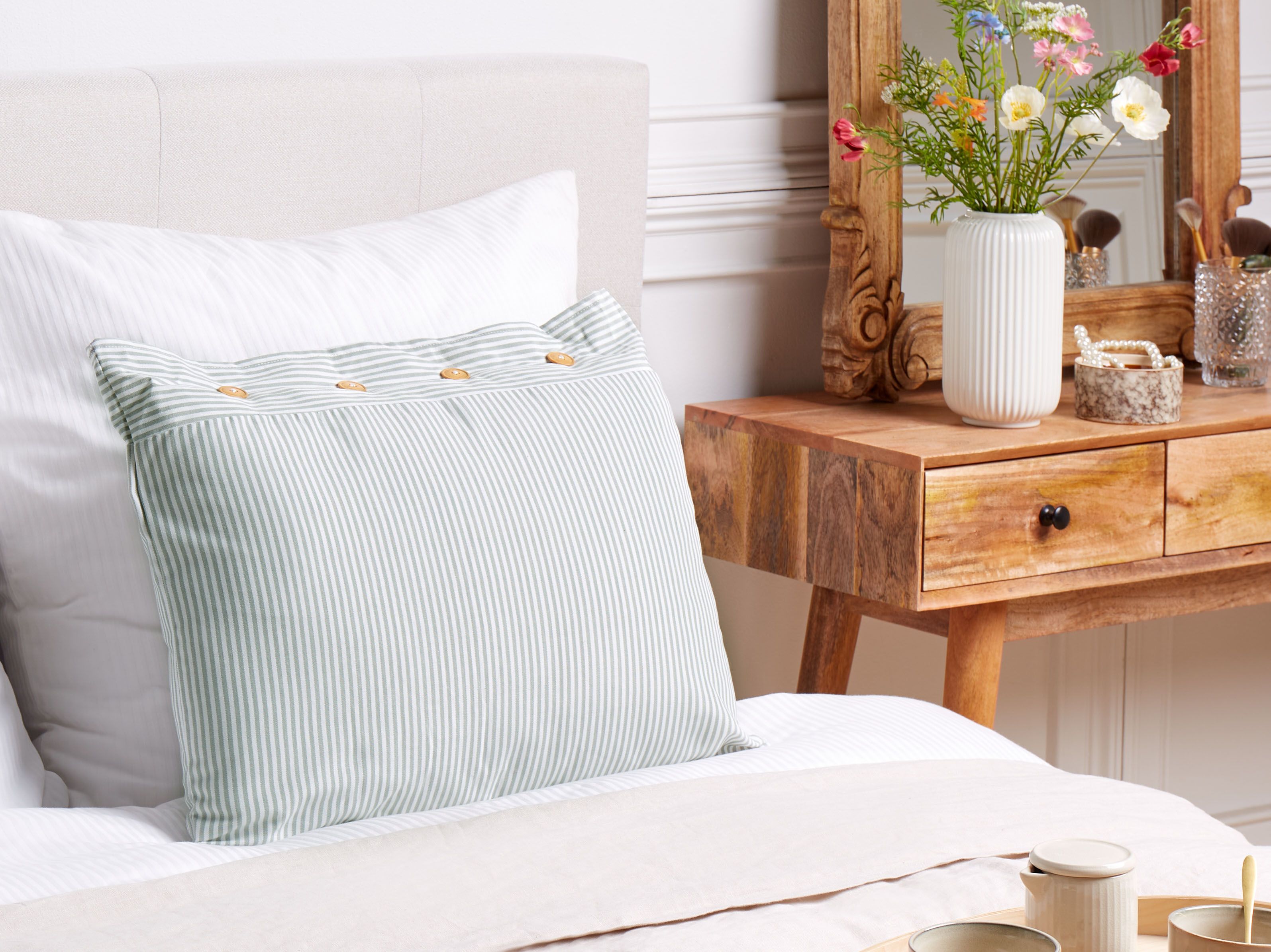 Throw Cushion SEBRINE 40 x 60 cm Mint Green Striped