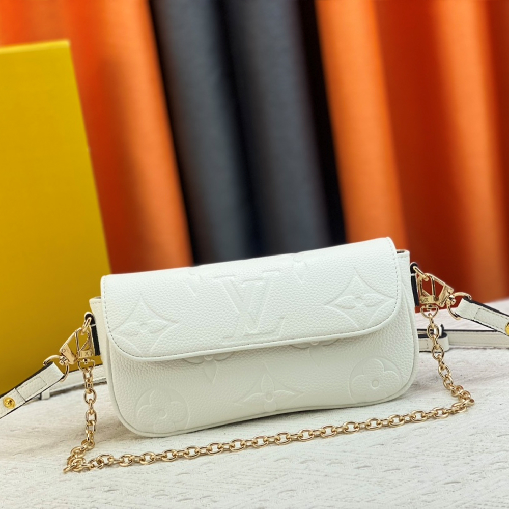 Louis Vuitton LV Leather Baguette Shoulder Handbag M82210&M819111:1High-quality replica