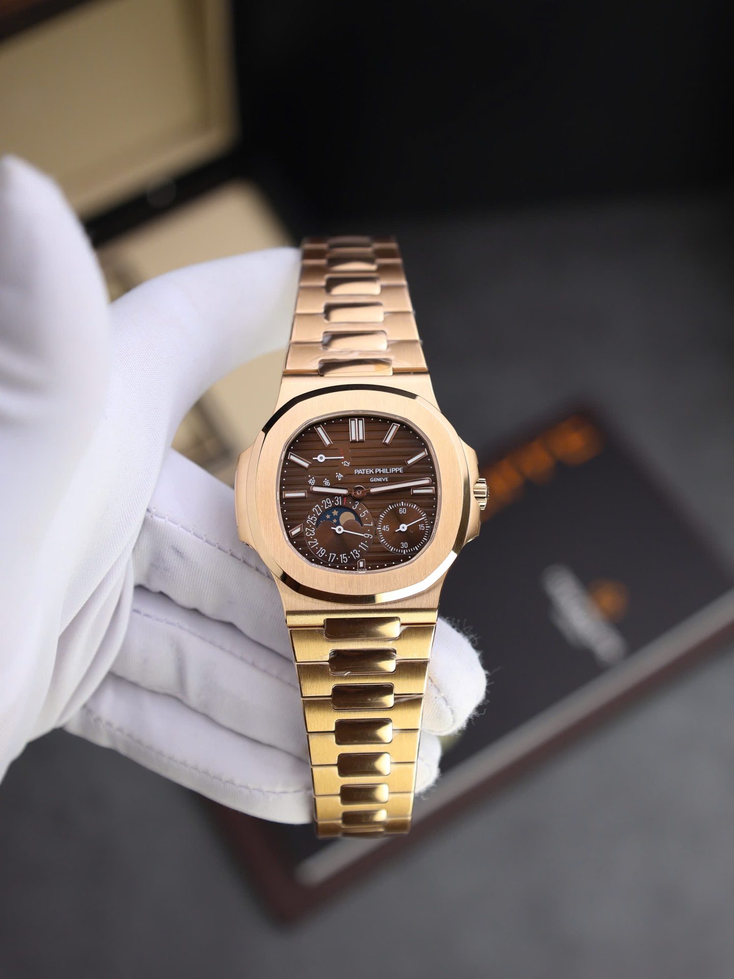 Patek Philippe Nautilus 5712R Replica Watch Dial Brown PPF Factory 40mm - Elite Watch Atelier