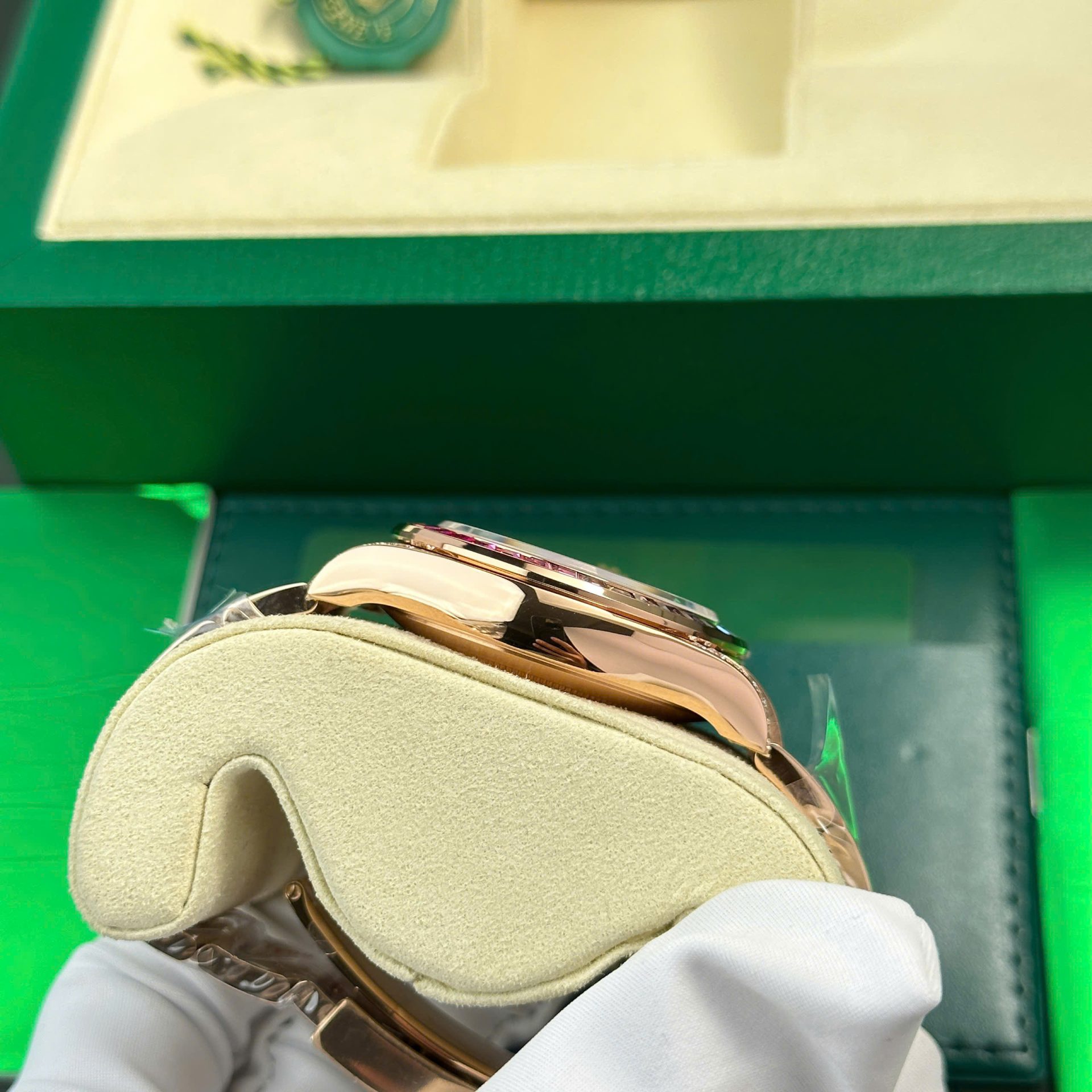 Rolex Cosmograph Daytona Rainbow 116595 Best Replica Watch BT Factory 40mm - Top club