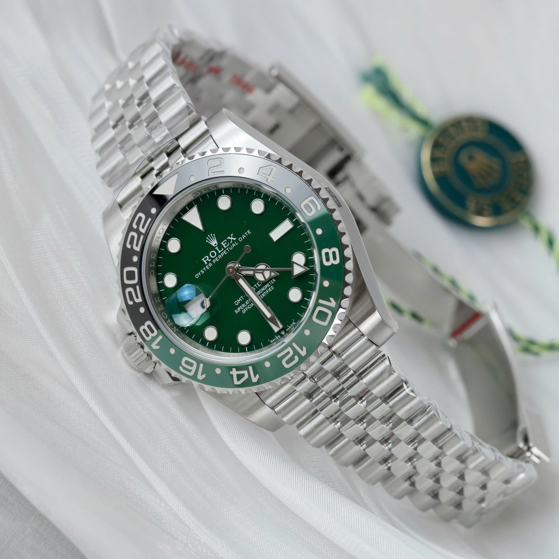 Rolex GMT-Master II 126729VTNR Copies Watch Green Dial Jubilee Strap 40mm - Top club