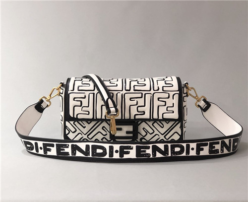 fendi iconic baguette bag - Replicaclubs