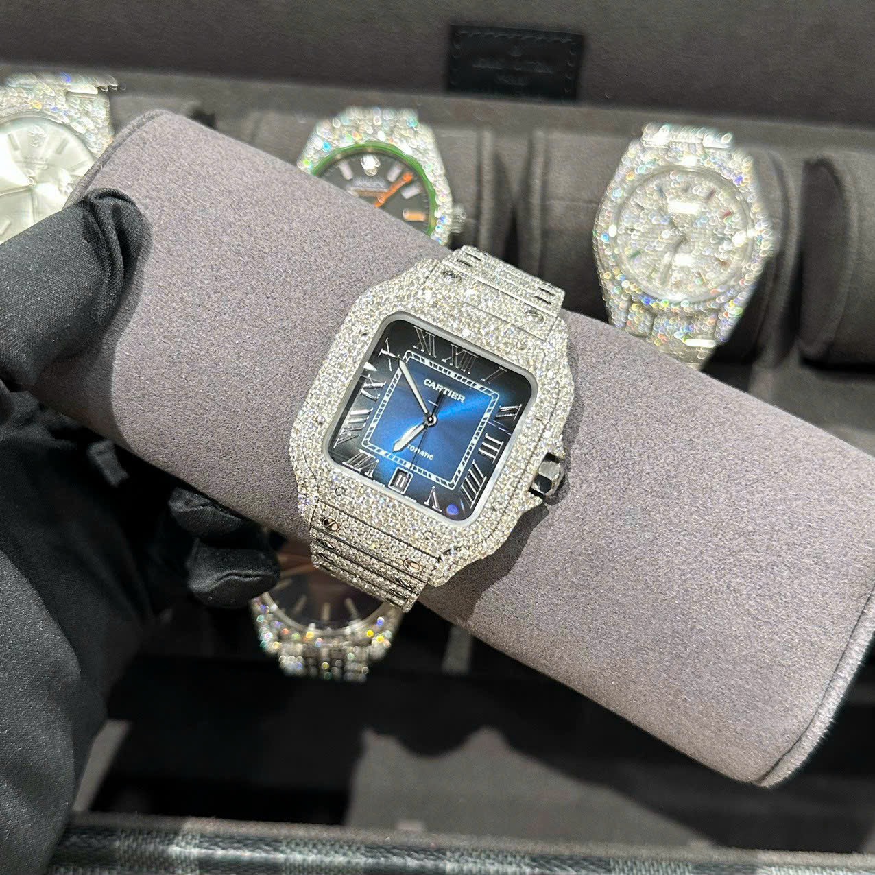 Cartier Santos Best Replica Watch With Full Natural Diamond VVS Blue Dial 39.8mm - Top club