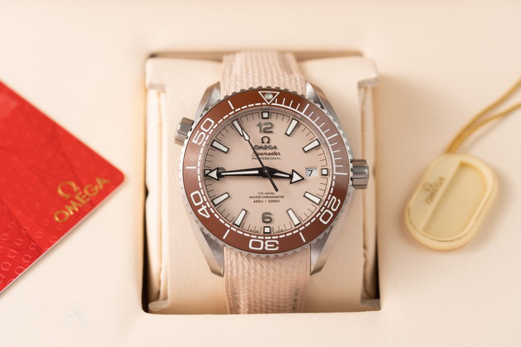 Omega Best Replica Watches Planet Ocean 600M Dial Light Pink VS Factory 43.5mm - Elite Watch Atelier