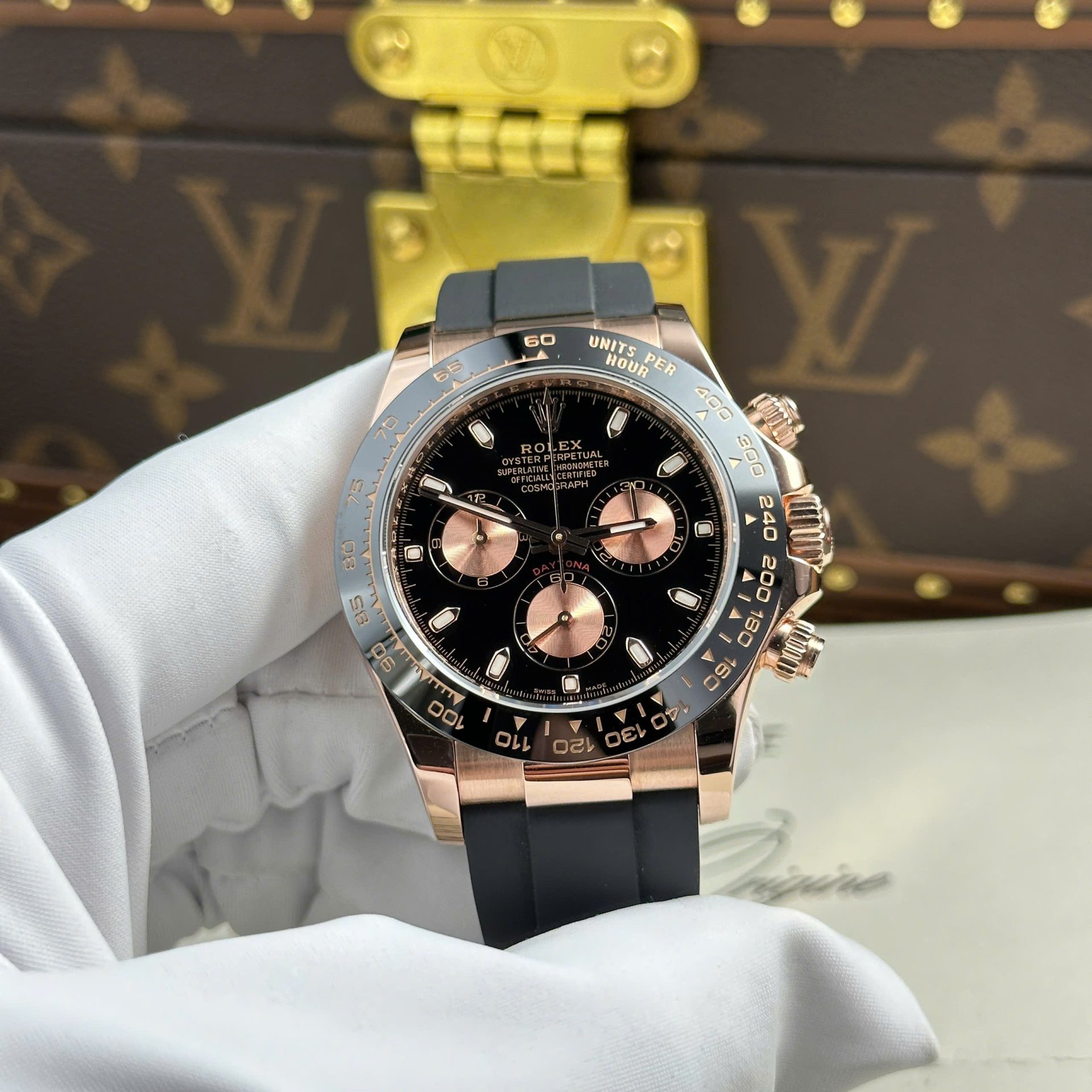 Rolex Cosmograph Daytona 116515LN Black Dial Replica 11 Watch Gold Wrapped 40mm - Elite Watch Atelier