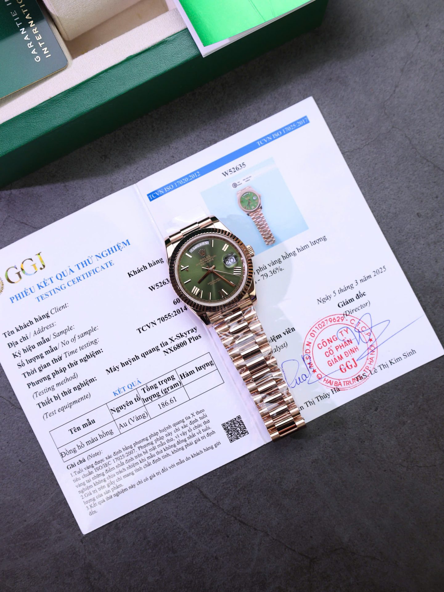 Rolex Day-Date Green Dial Replica Watch Gold Wrapped Weight 186Gram QF 40mm - Elite Watch Atelier