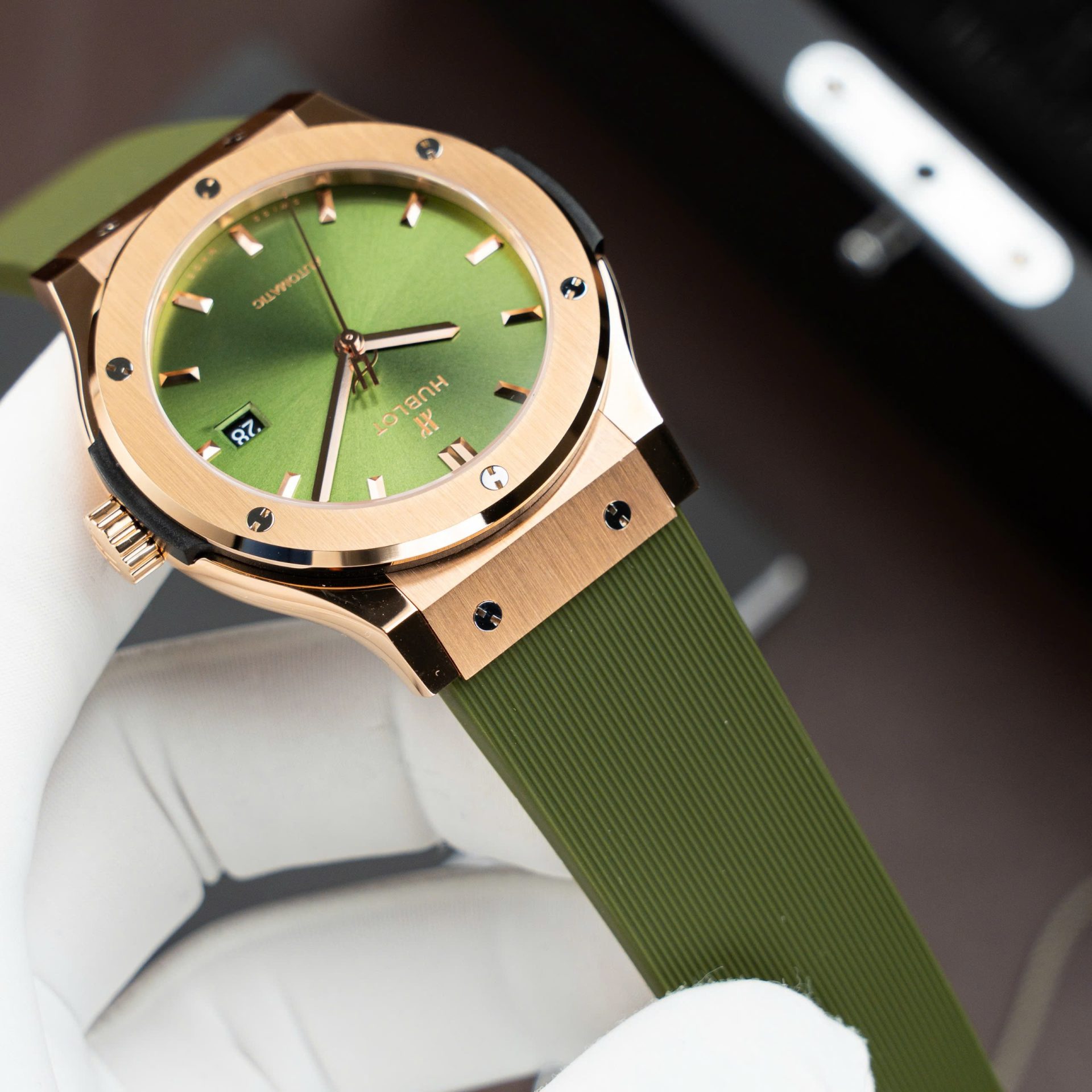 Hublot Best Replica Watch Classic Fusion King Gold Green Dial Movement SW300 Swiss Made 42mm - Top club