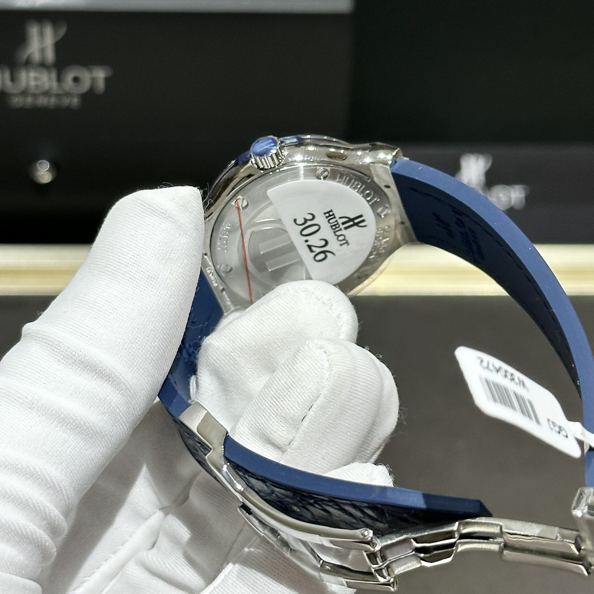 Hublot Classic Fusion Replica Watch Blue With Moissanite Diamond 33mm - Top club