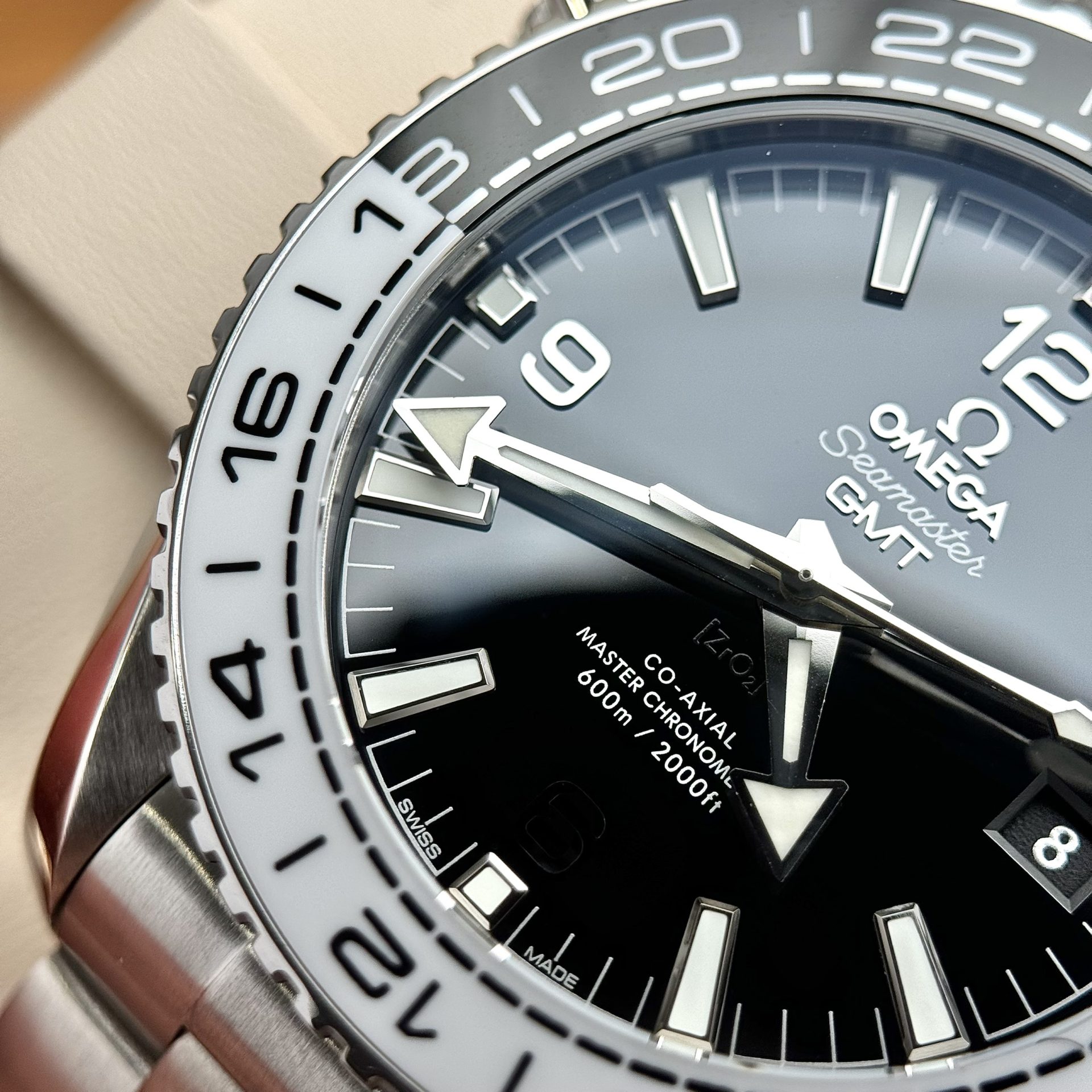 Omega Replica 1:1 Watch Seamaster Planet Ocean GMT Black Dial 43.5mm - Top club
