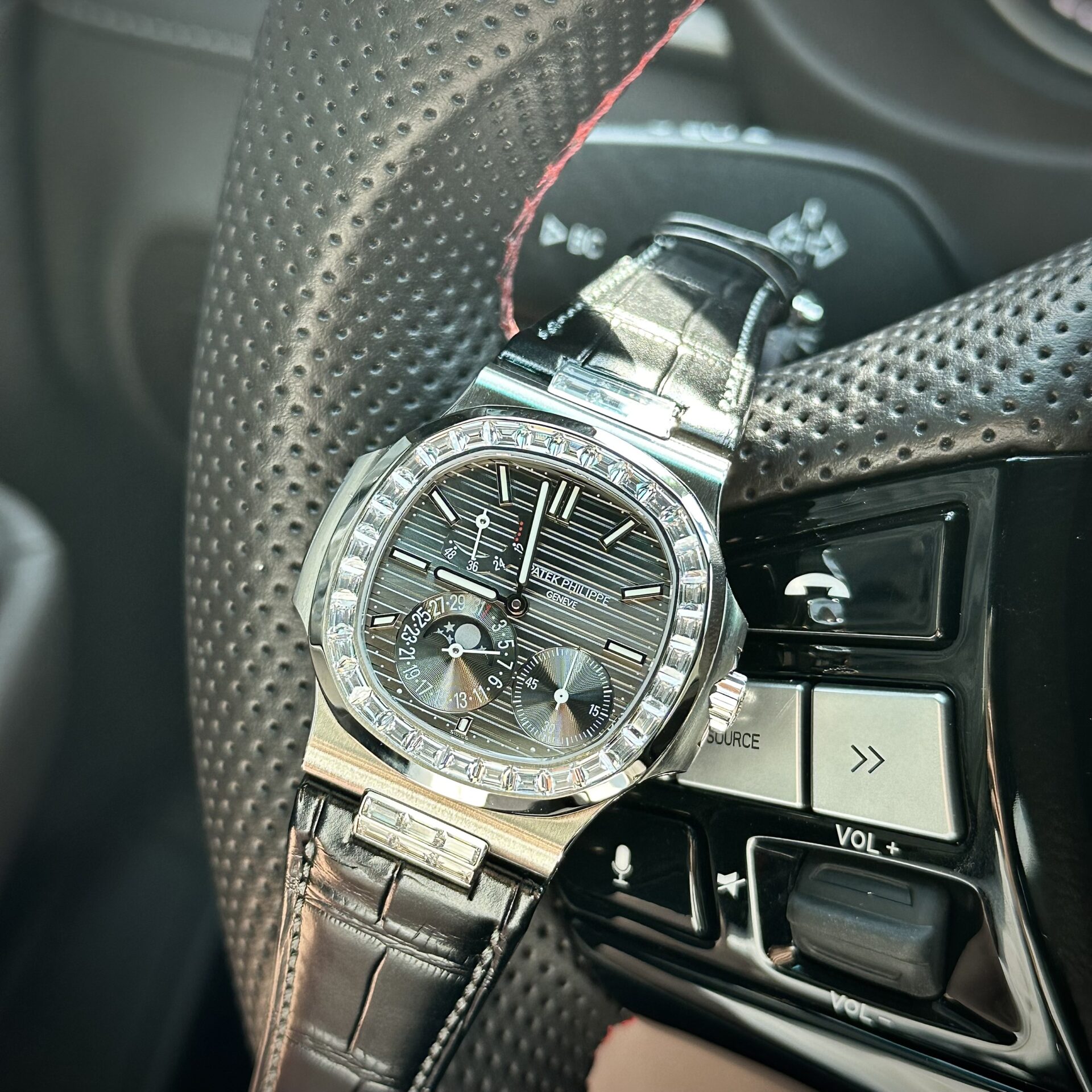 Patek Philippe Nautilus 5724G Replica Watch Grey Dial With Stone Bezel 40mm - Top club