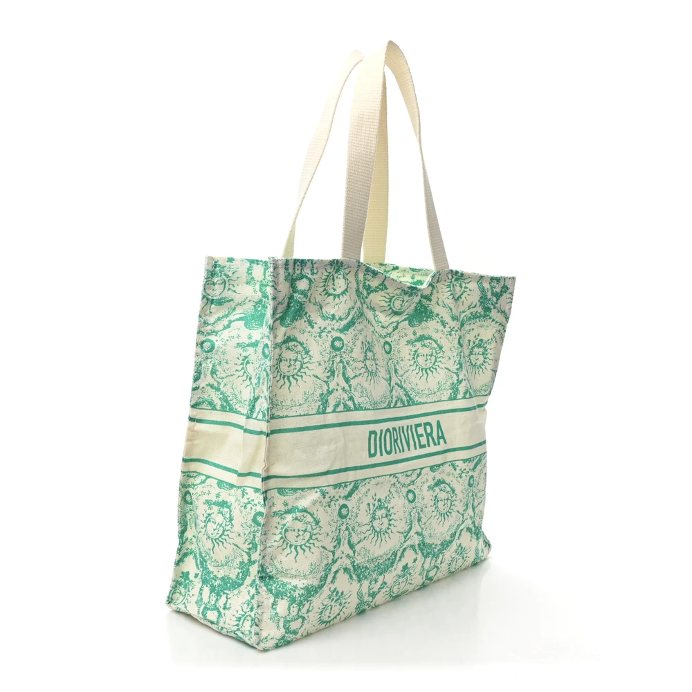 Mirror Quality Replica Dior Tote That Turns Heads