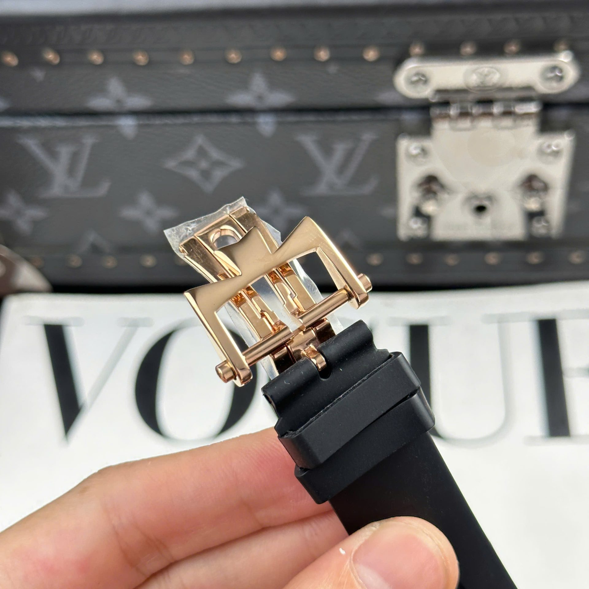 Vacheron Constantin Replica Watch Overseas Dual Time 47450 White Dial Rubber Strap 9F 42mm - Top club