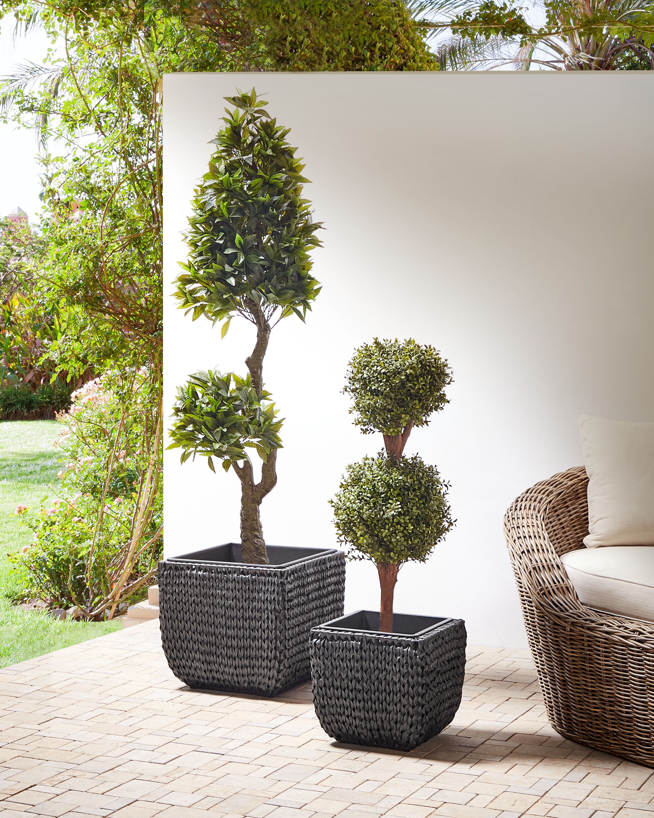 Set of 2 Plant Pots BERBERIS PE Rattan 34/45 cm Black