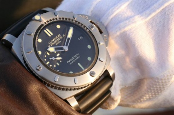 Replica Panerai PAM364 Titanium XF Black Rubber Strap P9000 - Top club