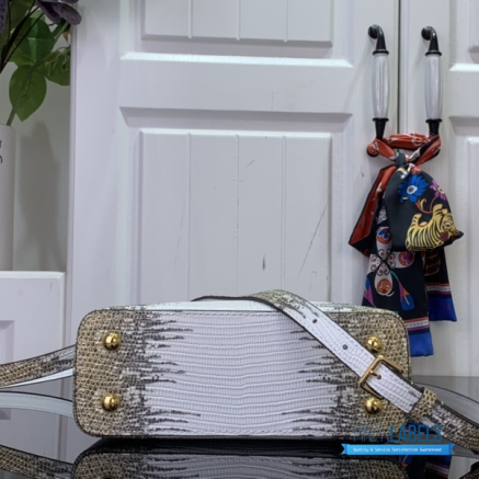 Ivory Lizard Embossed Mini Top Handle Handbag with Gold Hardware1:1High-quality replica