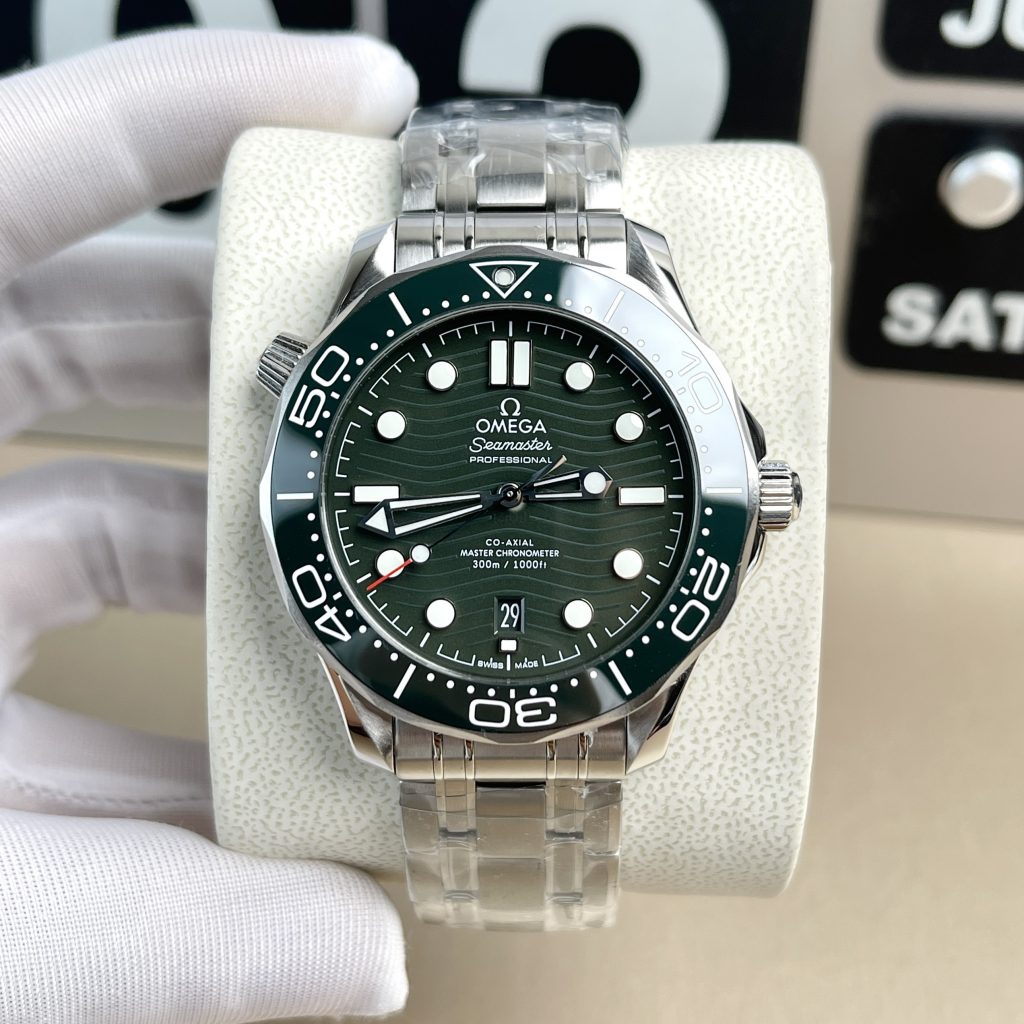 Omega Replica 11 Watch Seamaster Green Face Diver 300M Factory VS 42mm - Elite Watch Atelier