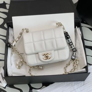 Chanel Classic Medium Blue Lambskin Rainbow Hardware – CB0311:1High-quality replica