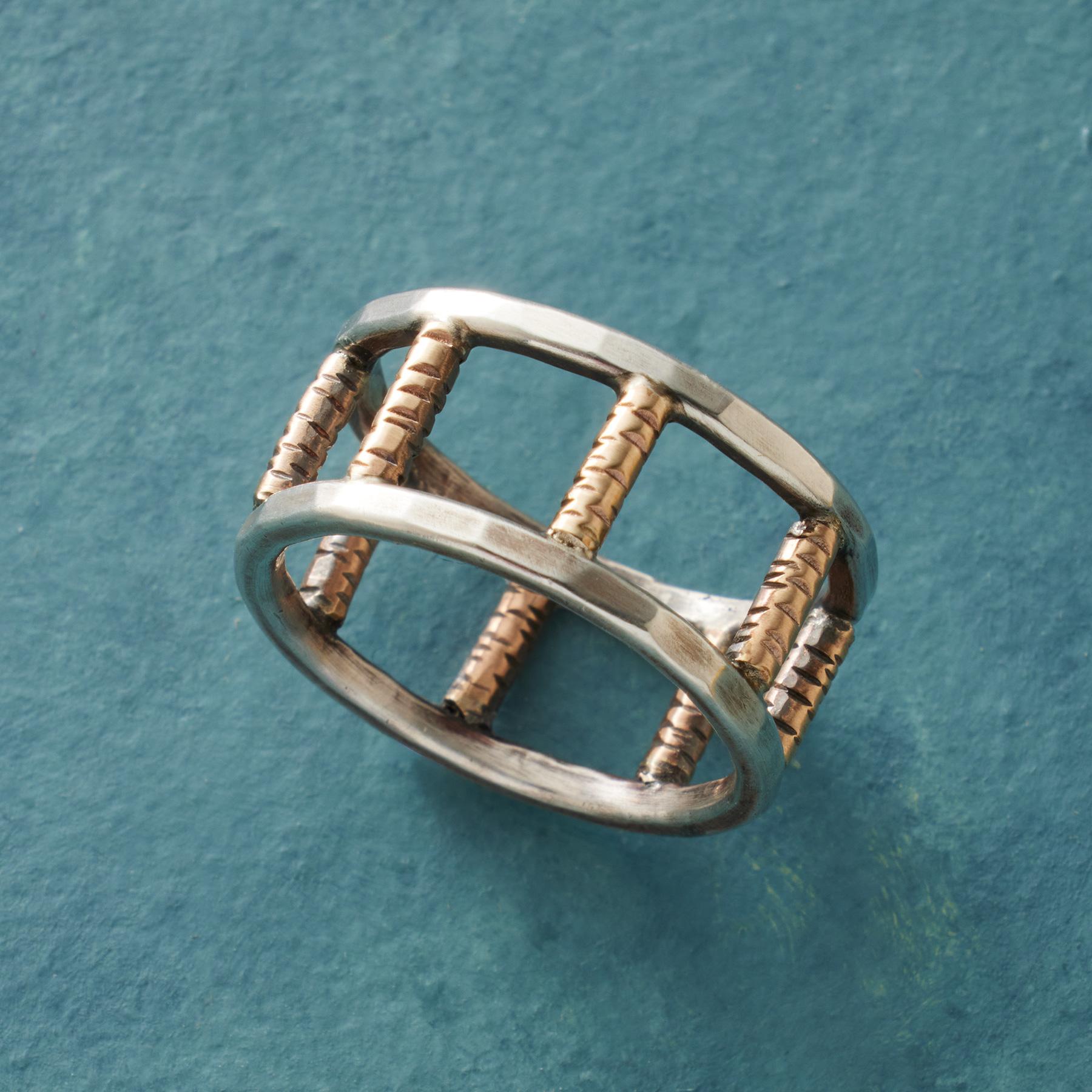 Rollaway Ring - Sundance Clothing