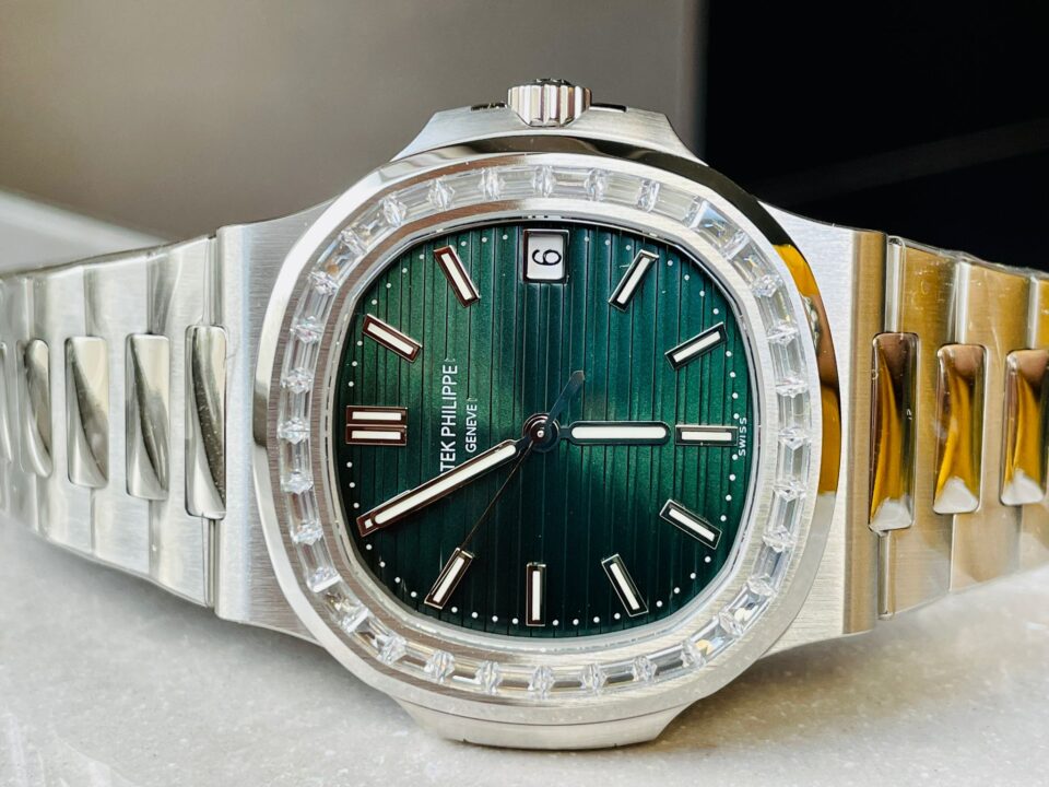 Replica PATEK PHILIPPE Nautilus 5711/1A PPF 1:1 Best Edition Green Textured Dial T Diamonds Bezel on SS Bracelet 324CS V4 - Top club