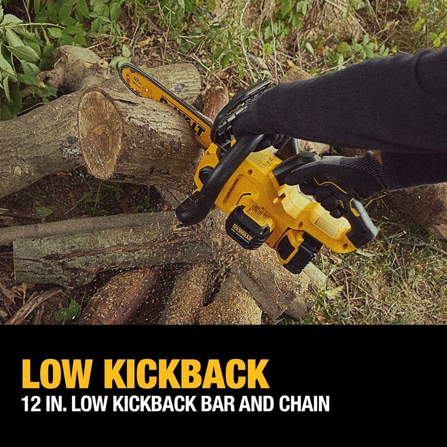 DEWALT 20V MAX 12 in Cordless Chainsaw Kit With Battery And Charger - DCCS621P1 - Image 4 DEWALT 20V MAX 12 in Cordless Chainsaw Kit With Battery And Charger - DCCS621P1 - Image 4