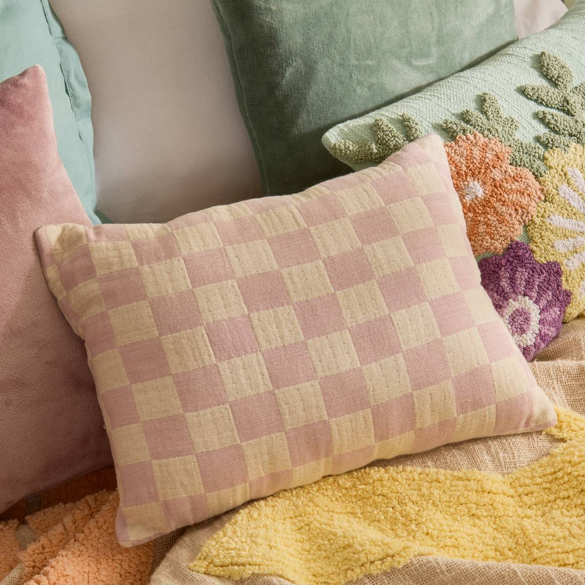 Cushion "Wildflowers" Lilac, 40x30 cm